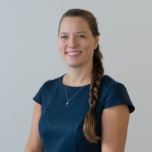 Dr. Debreceni Diána